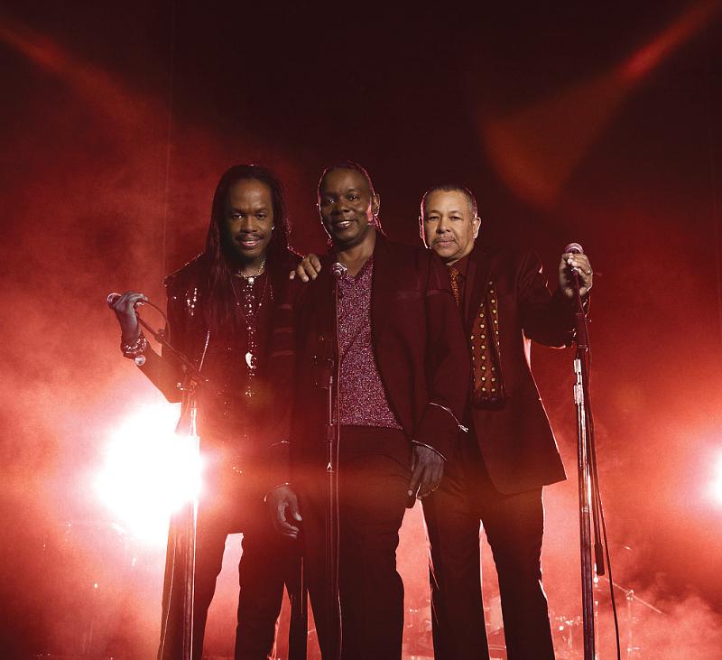 Legacy Recordings Earth Wind and Fire
