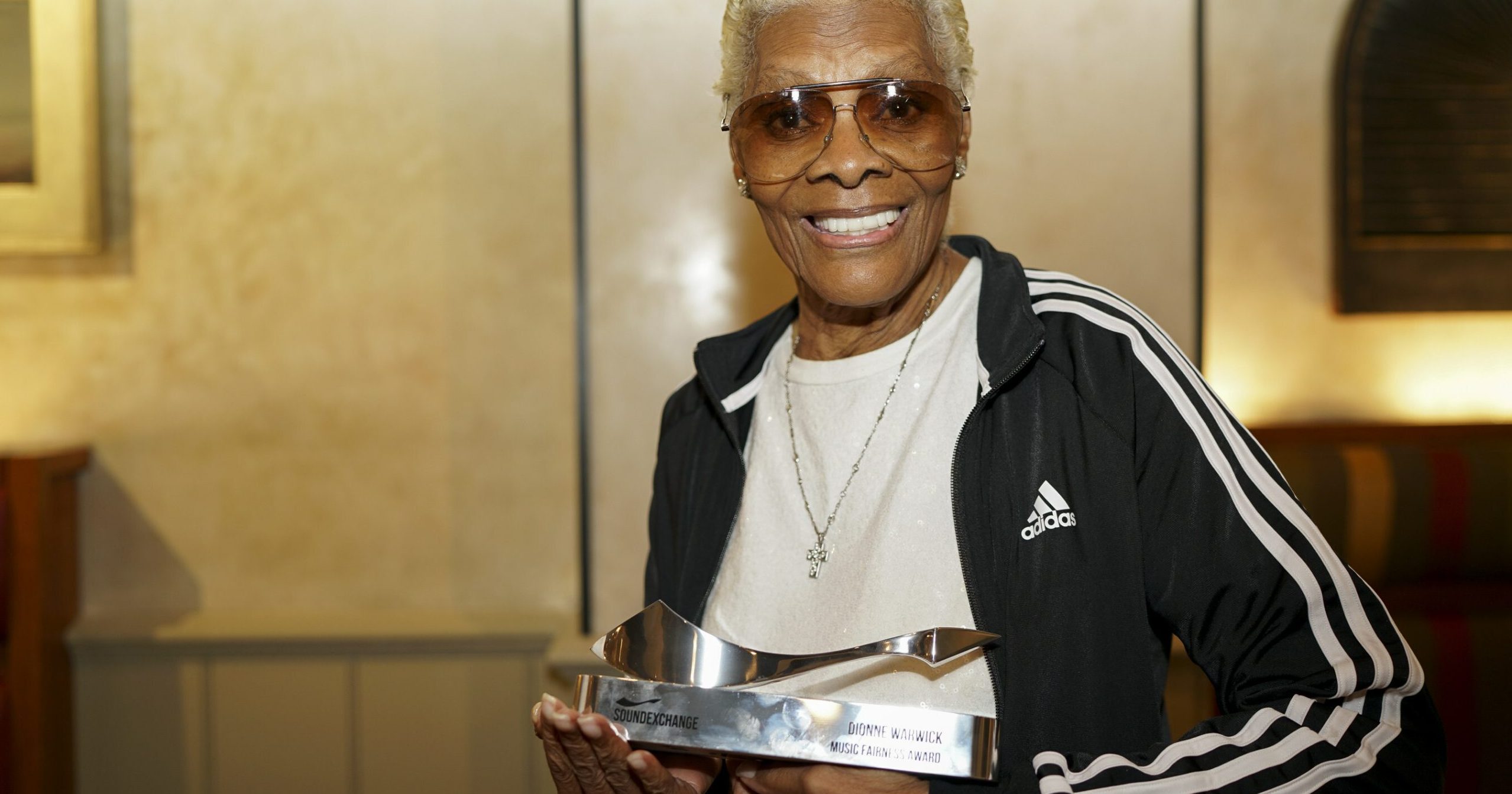 Dionne Warwick Receives SoundExchange Music Fairness Award